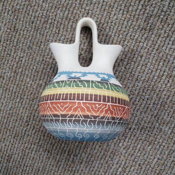 Navajo Wedding Vase Etched Signed - Picture 3 of 7